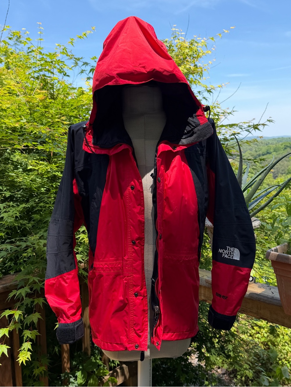 Pre Vanity Fair 90s The North Face Black & Red Gore-Tex Mountain Guide Jacket